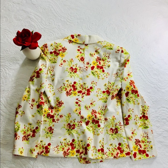 Blazer - Picture 2 of 2